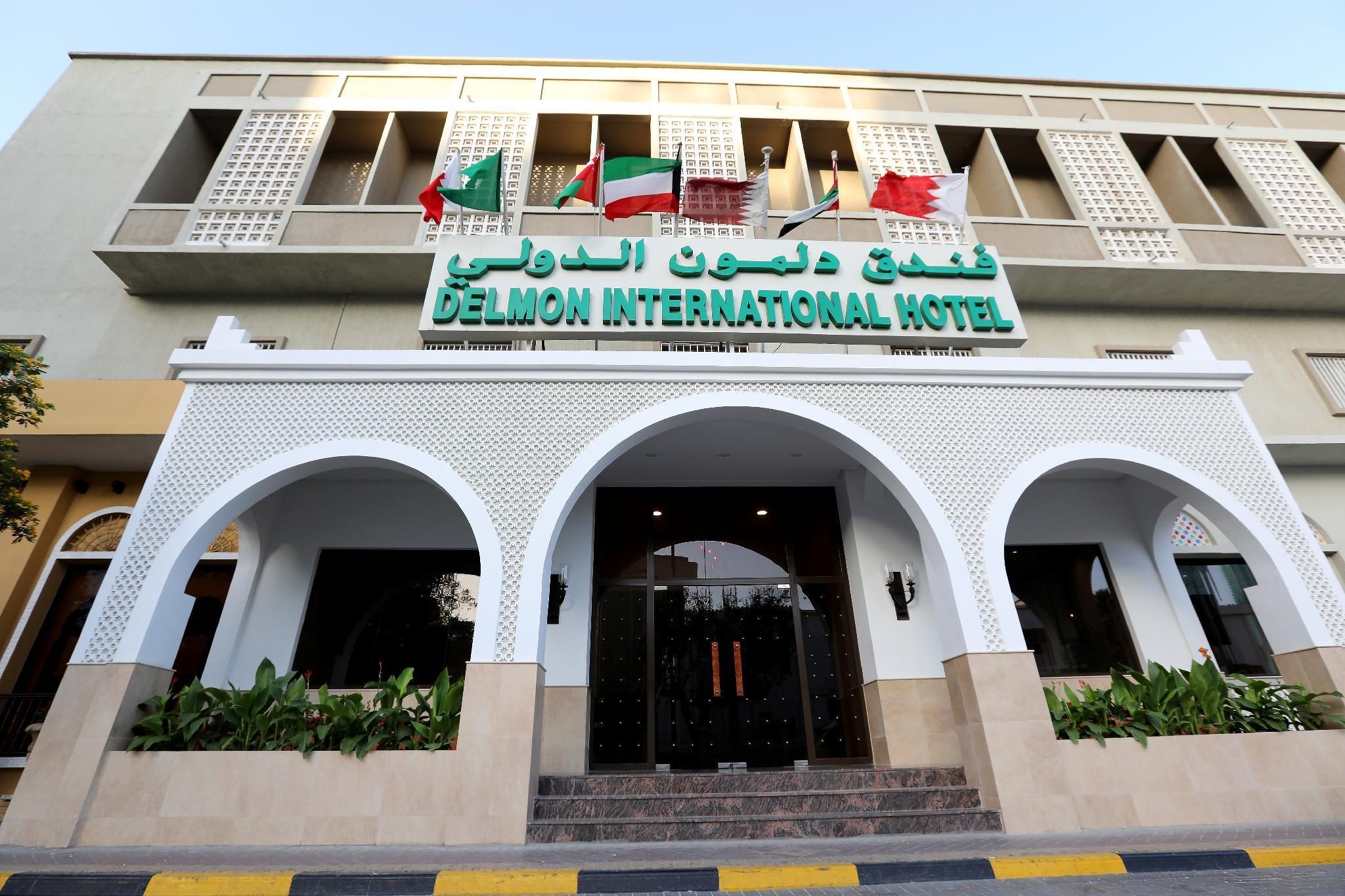 Delmon International Hotel Manama Dış mekan fotoğraf