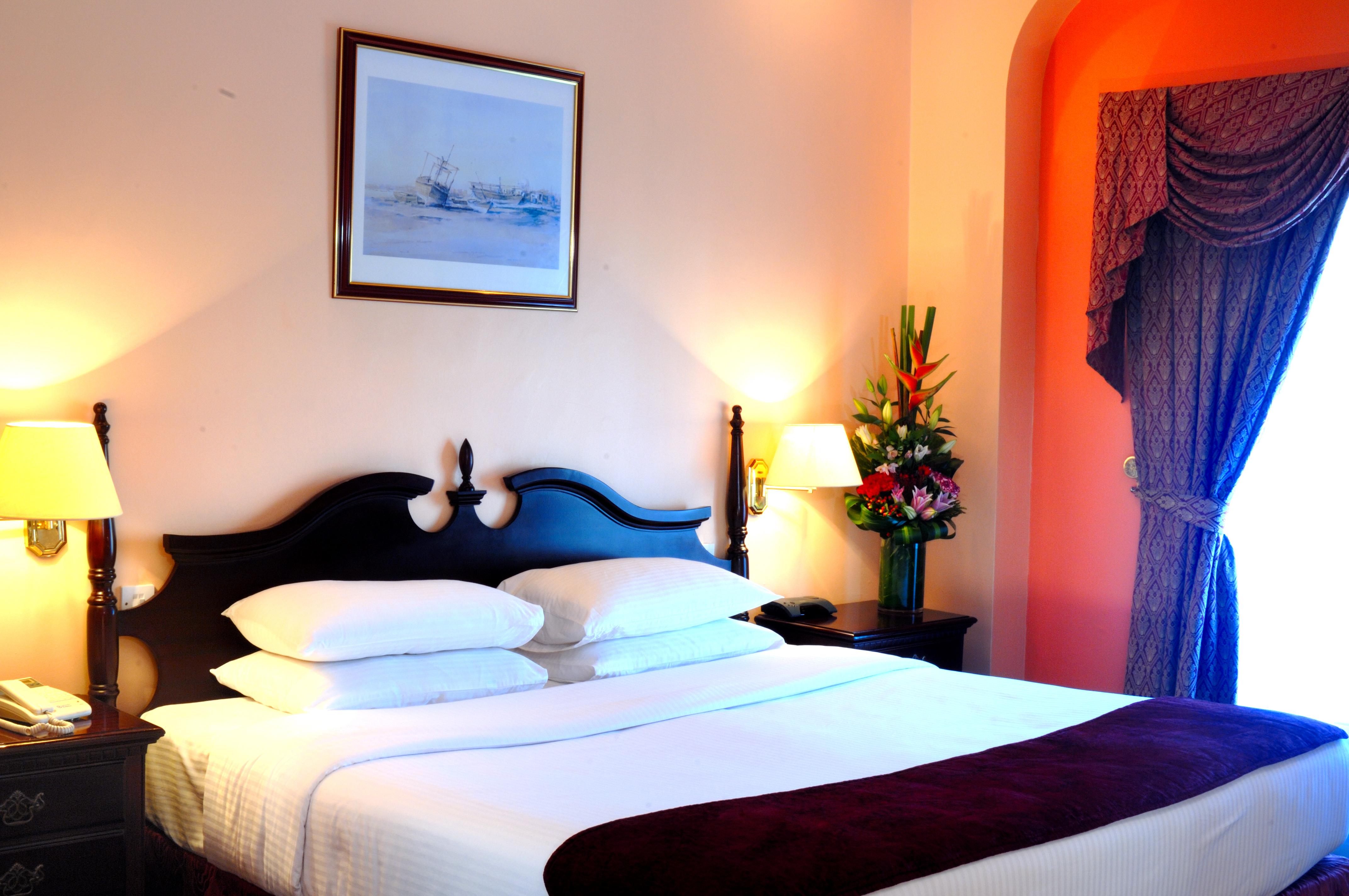 Delmon International Hotel Manama Dış mekan fotoğraf