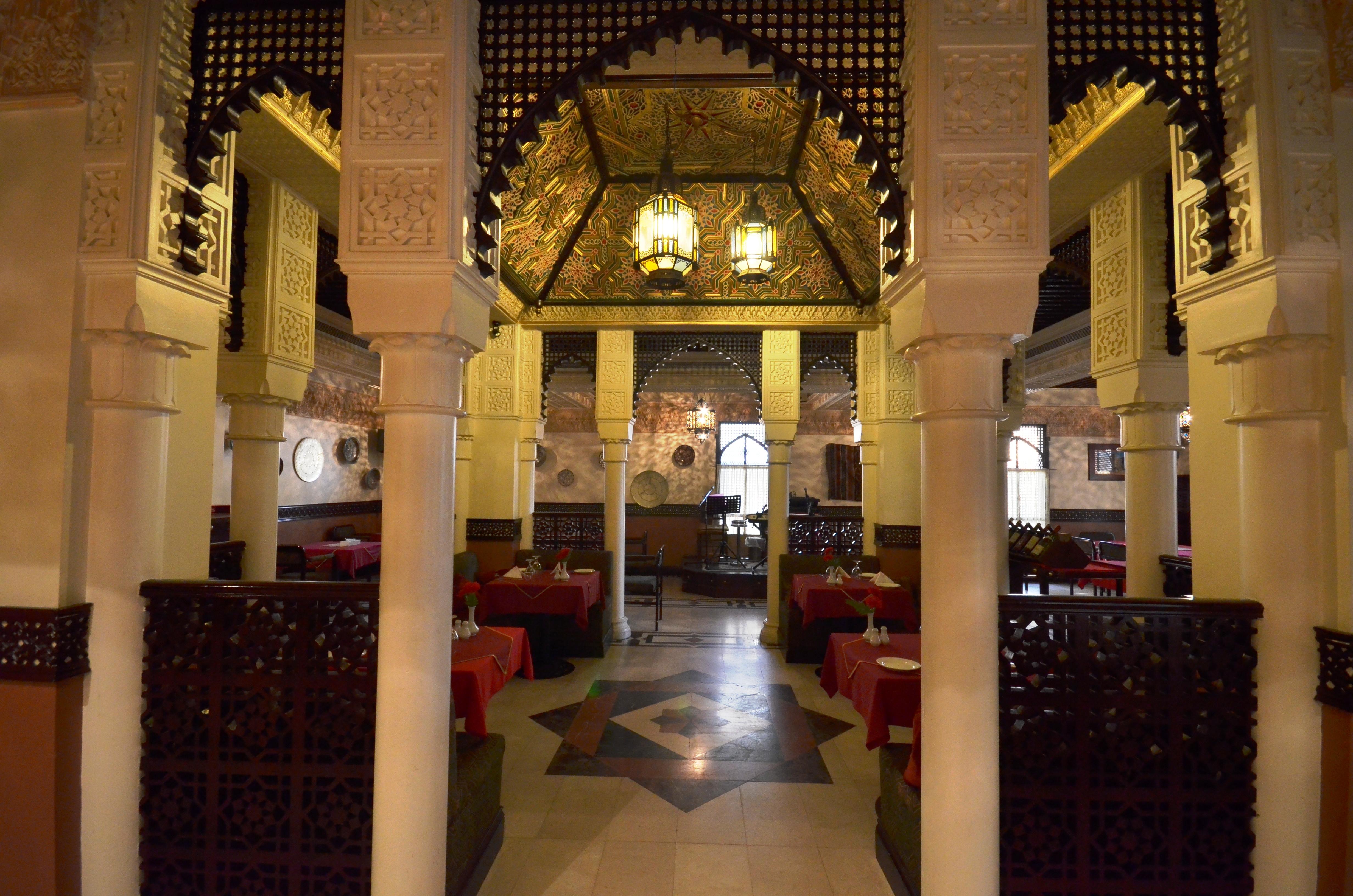 Delmon International Hotel Manama Dış mekan fotoğraf