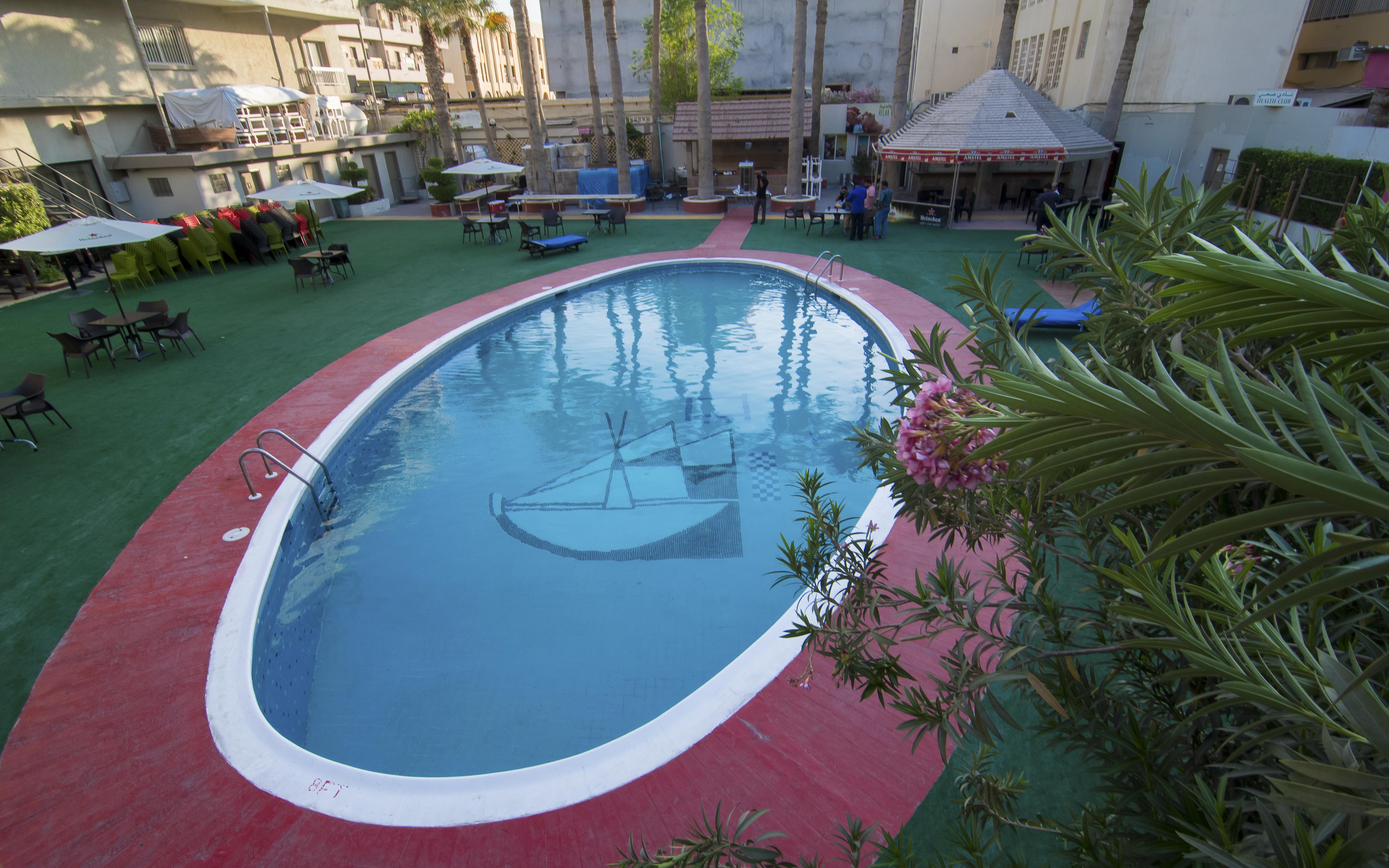 Delmon International Hotel Manama Dış mekan fotoğraf