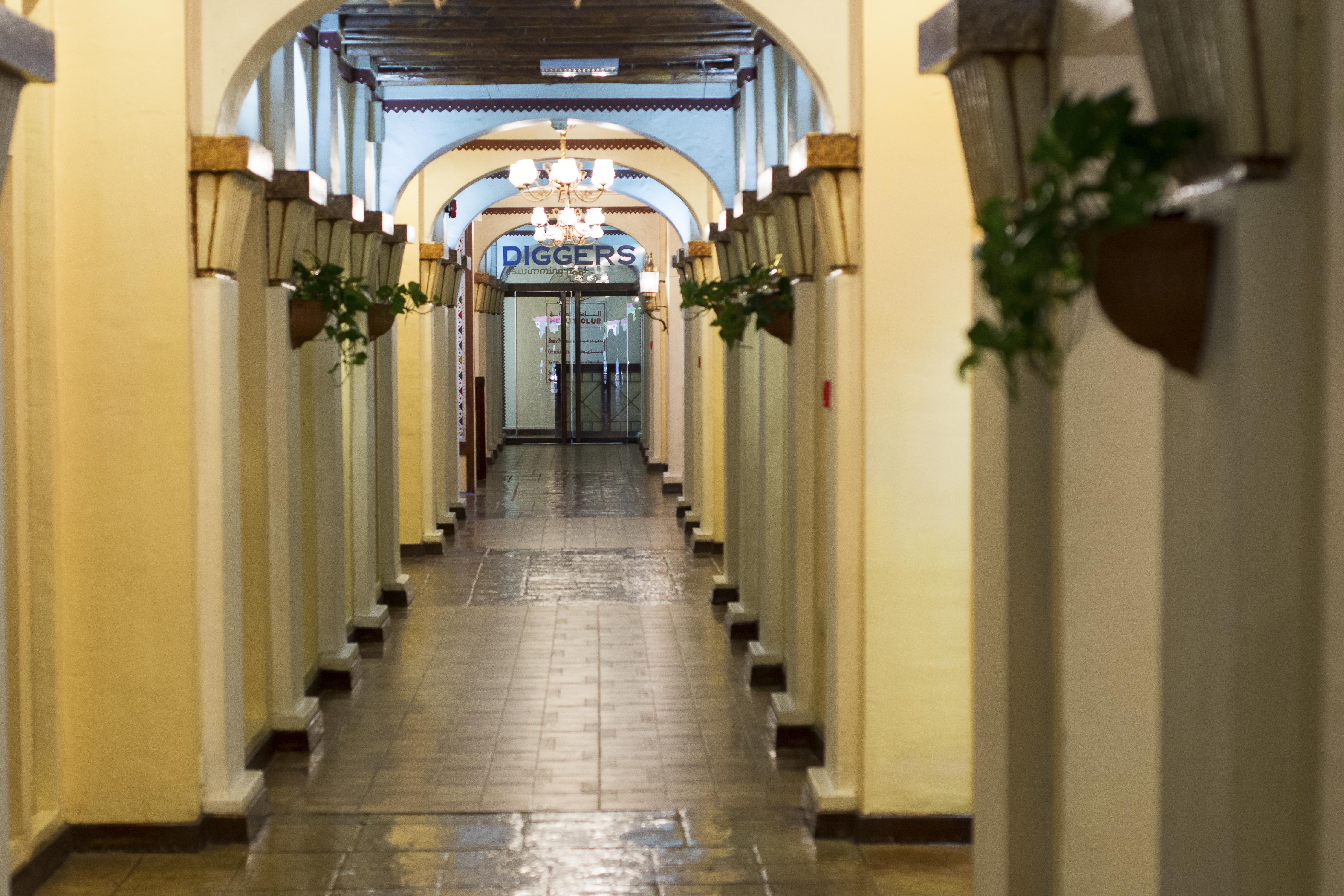 Delmon International Hotel Manama Dış mekan fotoğraf