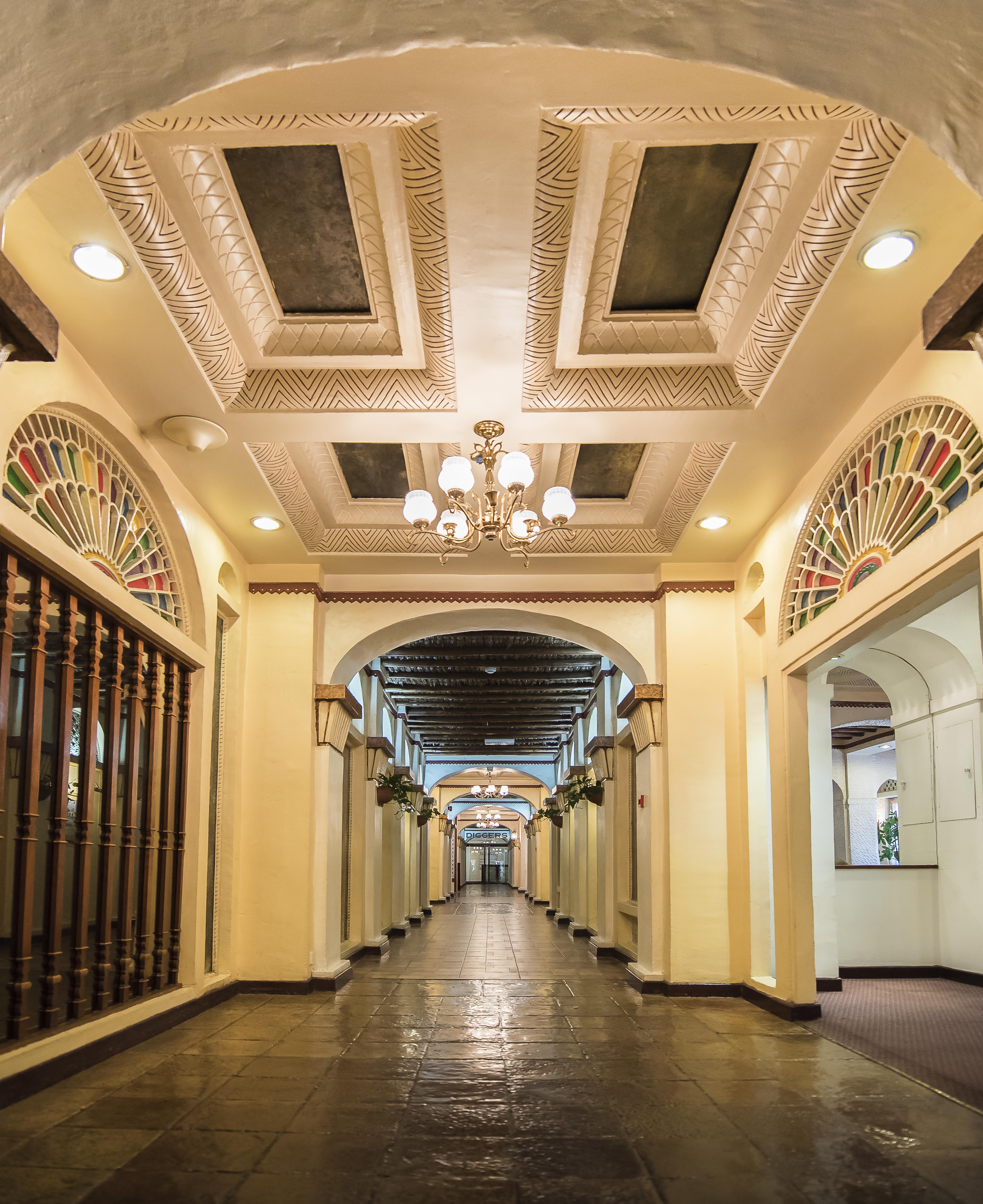 Delmon International Hotel Manama Dış mekan fotoğraf
