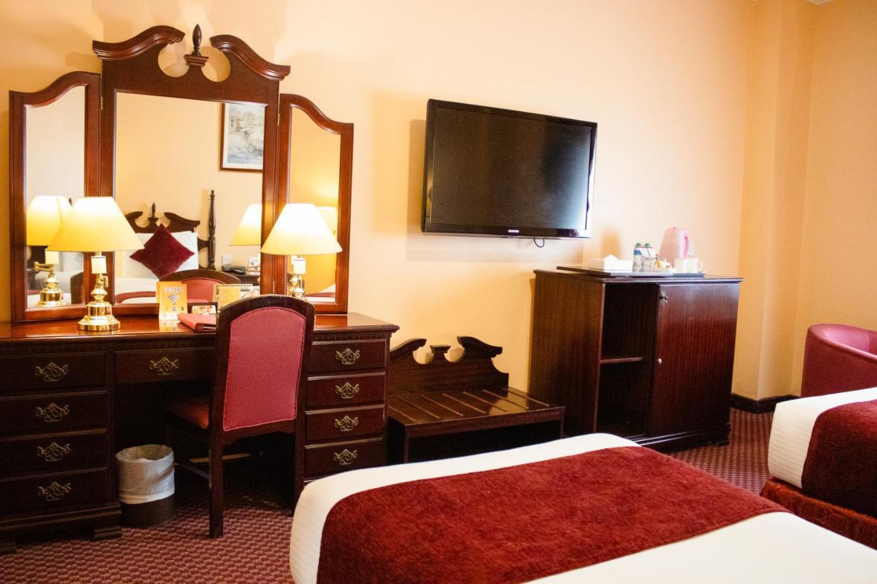 Delmon International Hotel Manama Dış mekan fotoğraf