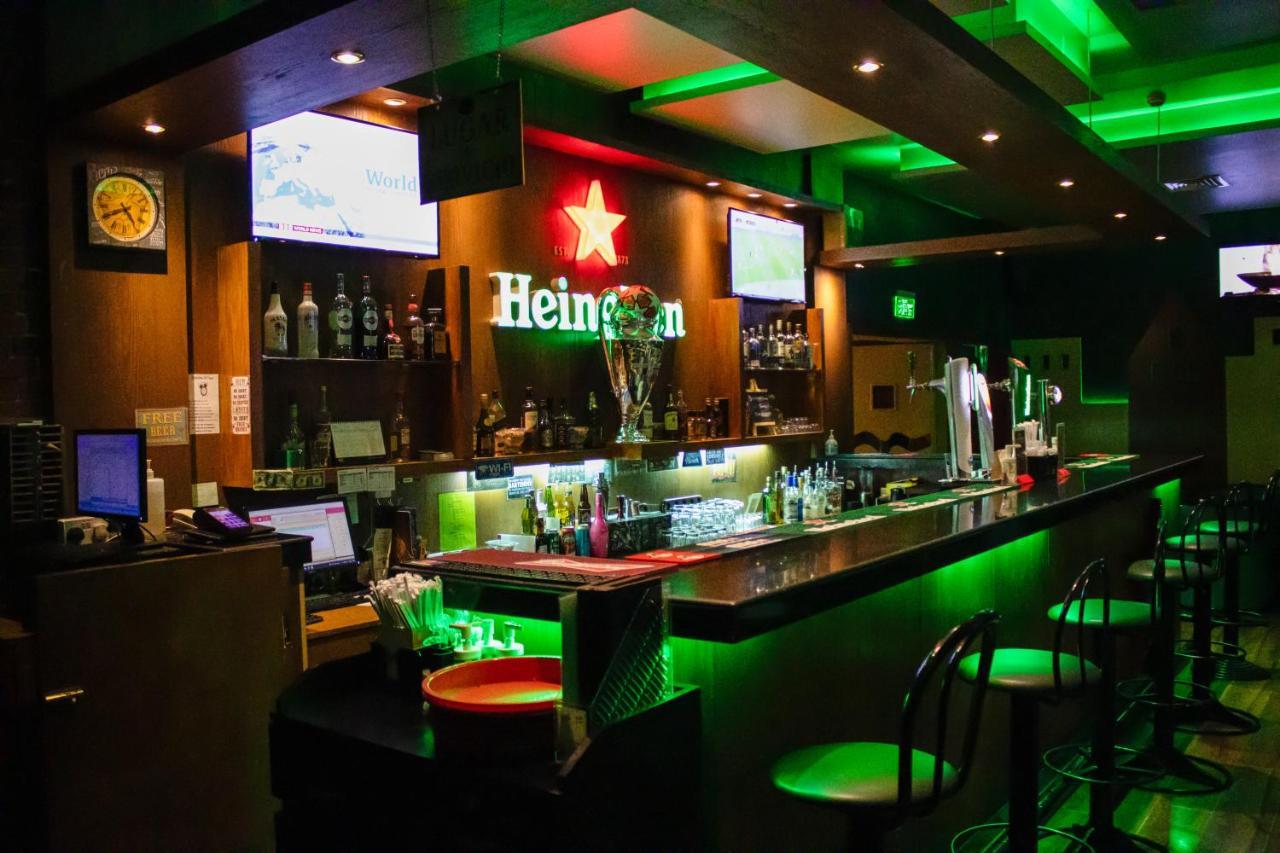 Delmon International Hotel Manama Dış mekan fotoğraf