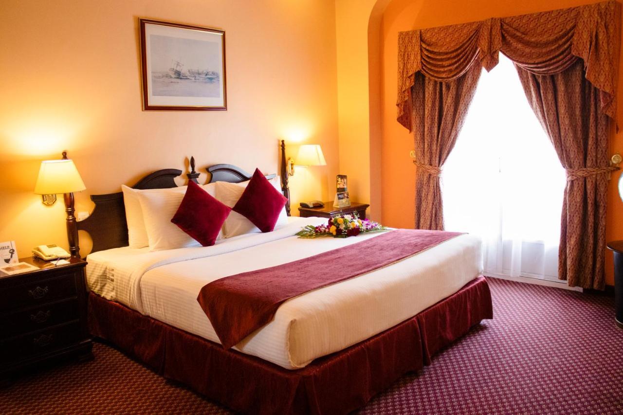 Delmon International Hotel Manama Dış mekan fotoğraf
