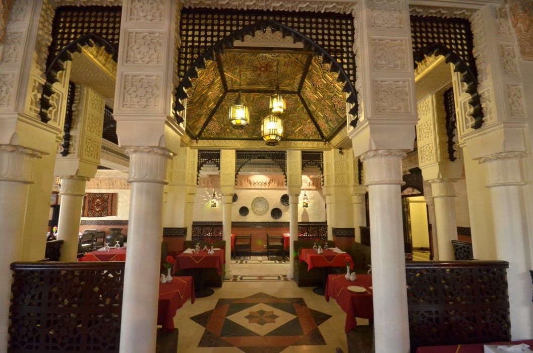 Delmon International Hotel Manama Dış mekan fotoğraf