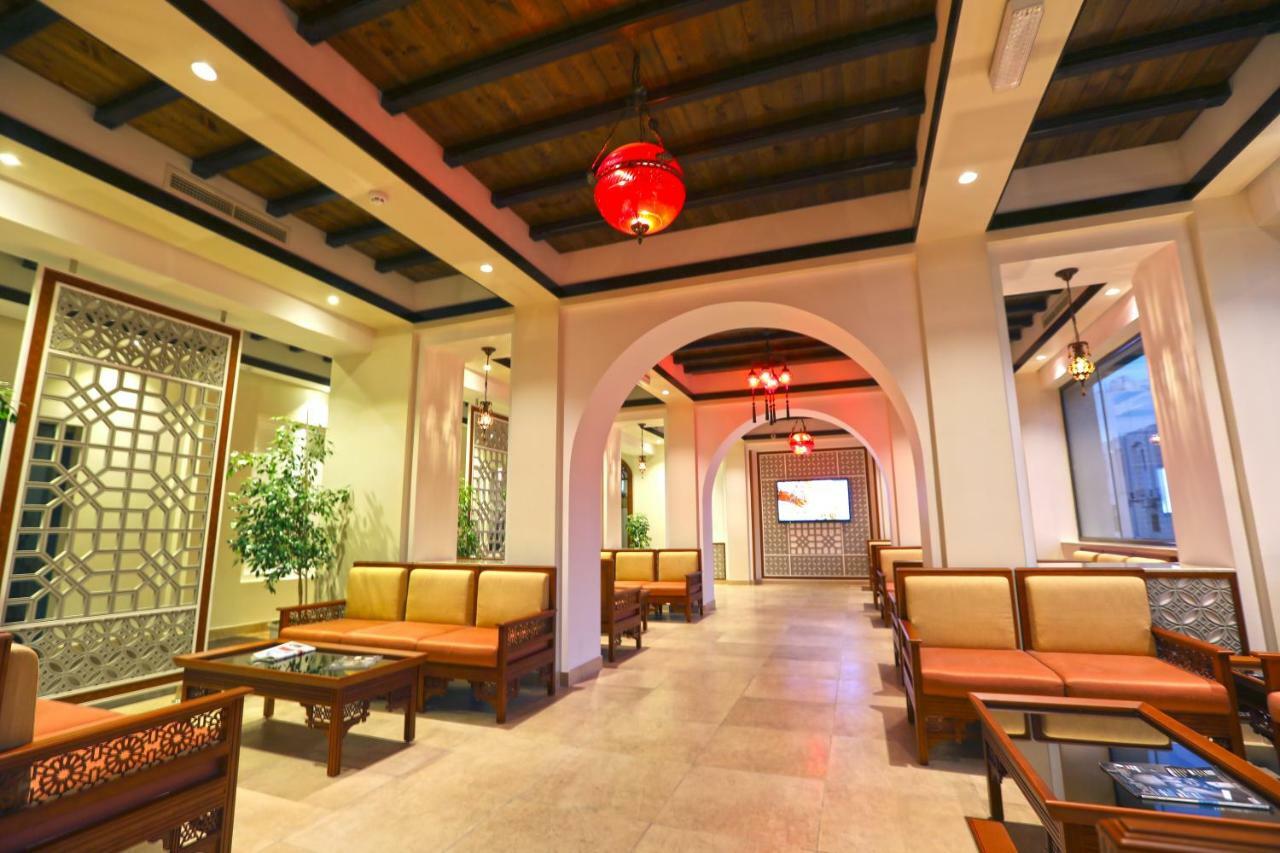 Delmon International Hotel Manama Dış mekan fotoğraf