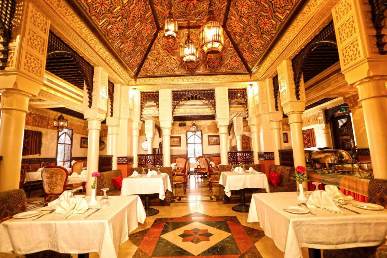Delmon International Hotel Manama Dış mekan fotoğraf